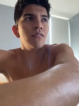 santiago 01 online show from 10/11/25, 07:37