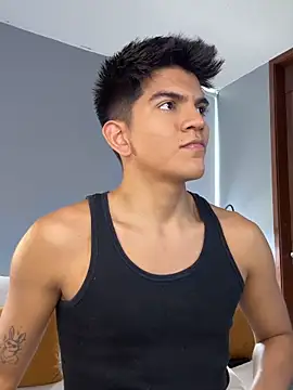 santiago 01 online show from 10/03/25, 07:26