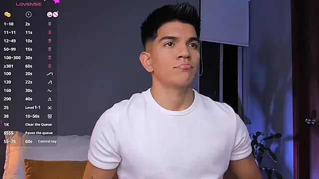 santiago 01 online show from 09/12/25, 12:33