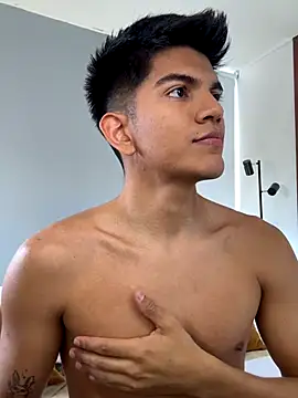 santiago 01 online show from 12/03/25, 07:35