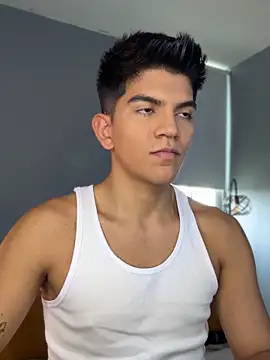 santiago 01 online show from 09/28/25, 08:38