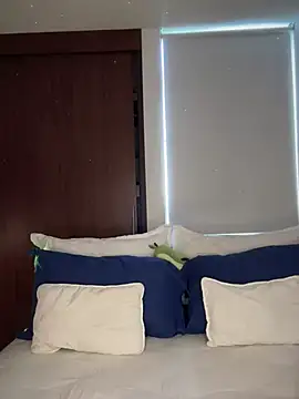 santiago 01 online show from 03/22/25, 01:08