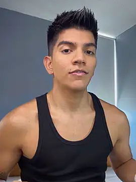 santiago 01 online show from 10/24/25, 07:46