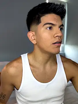 santiago 01 online show from 09/21/25, 07:41