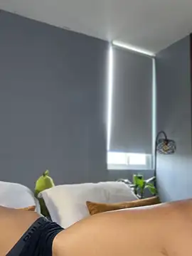 santiago 01 online show from 10/08/25, 07:25