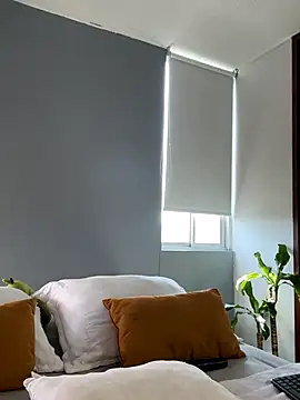 santiago 01 online show from 12/15/25, 07:52