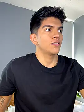 santiago 01 online show from 10/15/25, 07:11