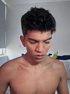 santiago 01 online show from 02/19/25, 03:27