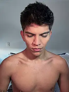 santiago 01 online show from 02/26/25, 01:00