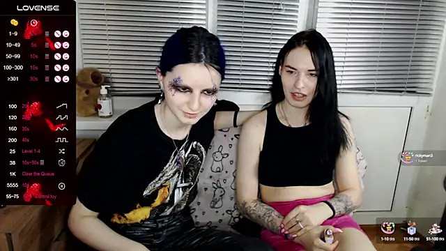 Snapshot of sky9669 chatting on 03/04/25, 04:52 sky9669 online show from 03/04/25, 04:52