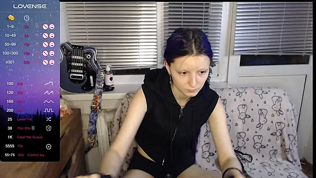 Snapshot of sky9669 chatting on 02/11/25, 04:13 sky9669 online show from 02/11/25, 04:13