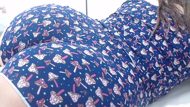 TODALINDA online show from 10/30/25, 04:11