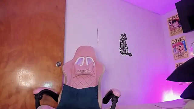 emily lady20 online show from 11/30/25, 08:04