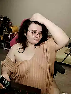 Snapshot of DenisHailey chatting on 12/21/24, 06:33 DenisHailey online show from 12/21/24, 06:33