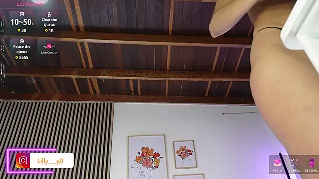 LillyDolls23 online show from 12/17/25, 12:43