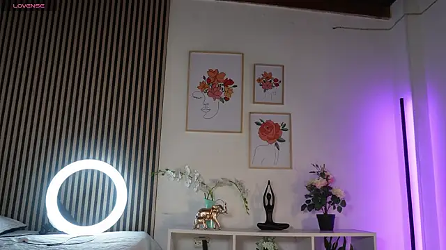 LillyDolls23 online show from 04/14/26, 01:27