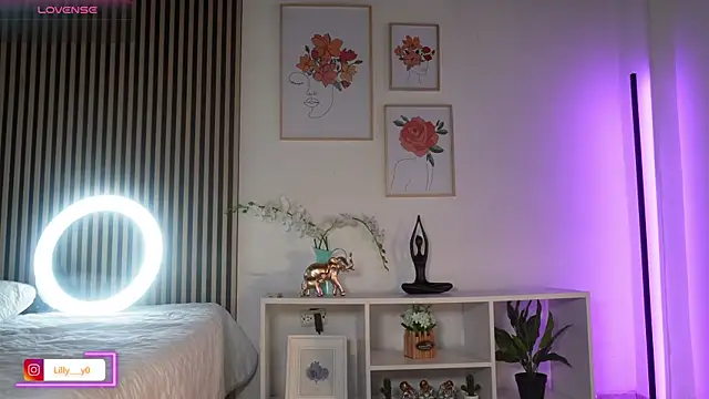 LillyDolls23 online show from 03/31/26, 01:24