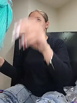 NaomiShimizu online show from 12/20/25, 08:01