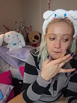 NaomiShimizu online show from 11/20/25, 09:36