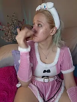 NaomiShimizu online show from 11/21/25, 09:25