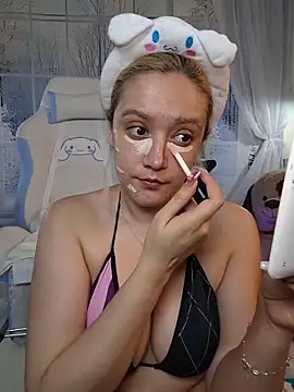 NaomiShimizu online show from 12/17/25, 09:31