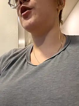 NaomiShimizu online show from 03/15/26, 09:00