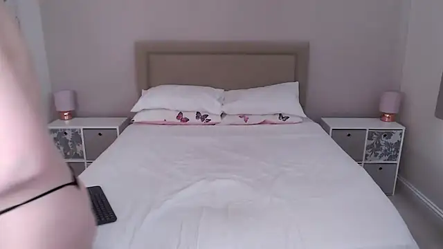 British Goddess Anna online show from 03/28/26, 09:10