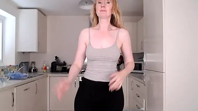 Snapshot of British_Goddess_Anna chatting on 07/14/26, 08:08 British Goddess Anna online show from 07/14/26, 08:08