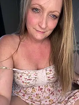 HoneyBluex online show from 03/22/26, 05:25