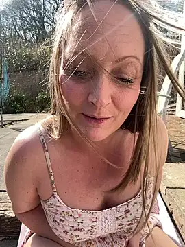 HoneyBluex online show from 03/05/26, 12:35