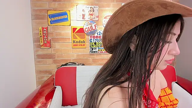 miss  pamela online show from 10/27/25, 11:00