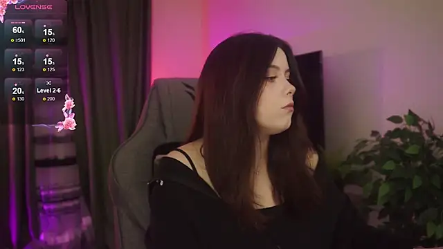 CoralineKeyns online show from 10/28/25, 05:18