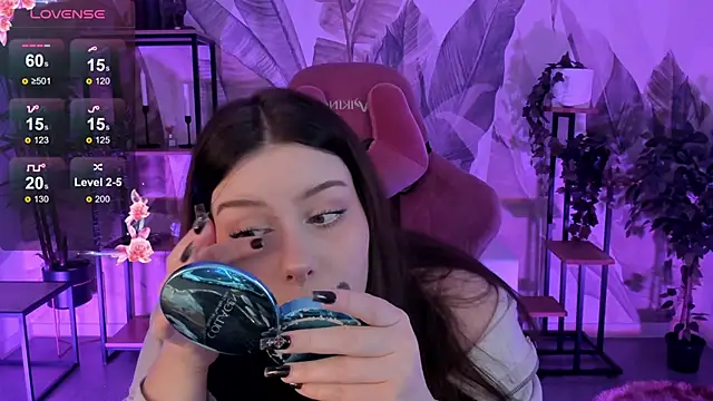 CoralineKeyns online show from 11/05/25, 05:32