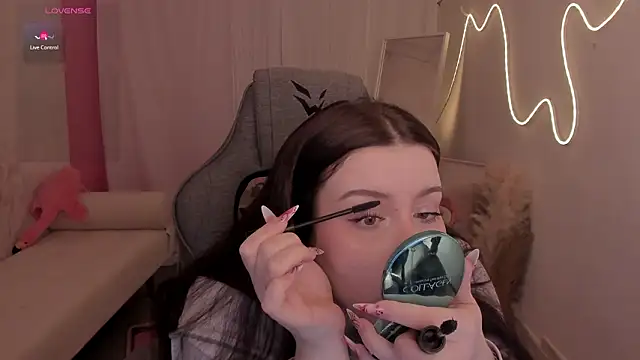 CoralineKeyns online show from 02/12/26, 05:29