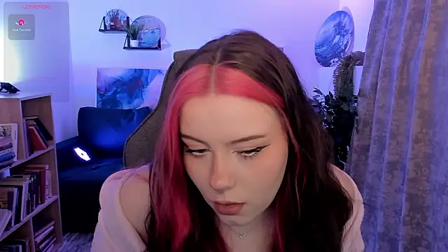 CoralineKeyns online show from 03/27/26, 06:44