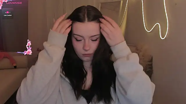 CoralineKeyns online show from 03/12/26, 05:45