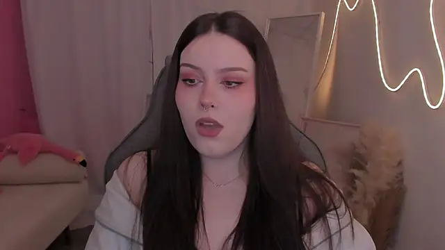 CoralineKeyns online show from 02/04/26, 06:19