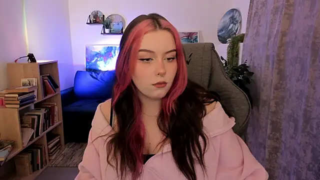 CoralineKeyns online show from 04/18/26, 04:15