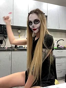 Snapshot of Lunalikaiya chatting on 10/31/25, 07:43 Lunalikaiya online show from 10/31/25, 07:43