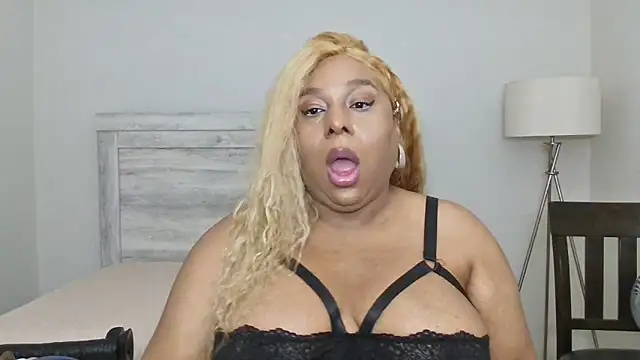 Carmen Cream online show from 11/08/25, 11:58