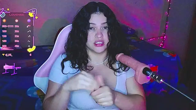 Snapshot of kim_saenz20 chatting on 11/13/25, 07:01 kim saenz20 online show from 11/13/25, 07:01