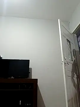 Nicolaskribeiro online show from 12/04/25, 09:47