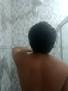 Nicolaskribeiro online show from 11/06/25, 08:46