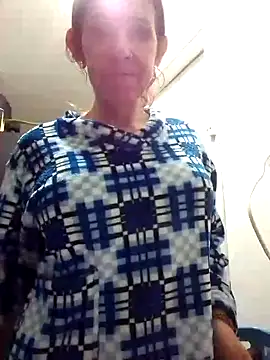 Cameron puppy online show from 10/15/25, 08:28