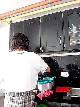 Cameron puppy online show from 11/24/25, 05:35