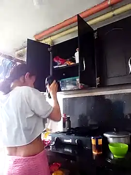 Cameron puppy online show from 11/13/25, 04:33