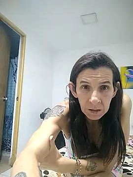 Cameron puppy online show from 06/01/26, 10:09