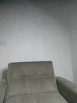 Cameron puppy online show from 12/15/25, 06:41