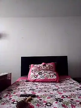 Cameron puppy online show from 10/22/25, 06:40