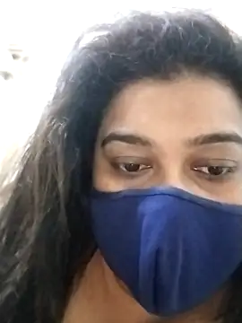 indianlisa5 online show from 04/18/26, 06:43